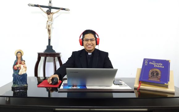 “Vivimos un momento propicio para que la iglesia doméstica florezca”